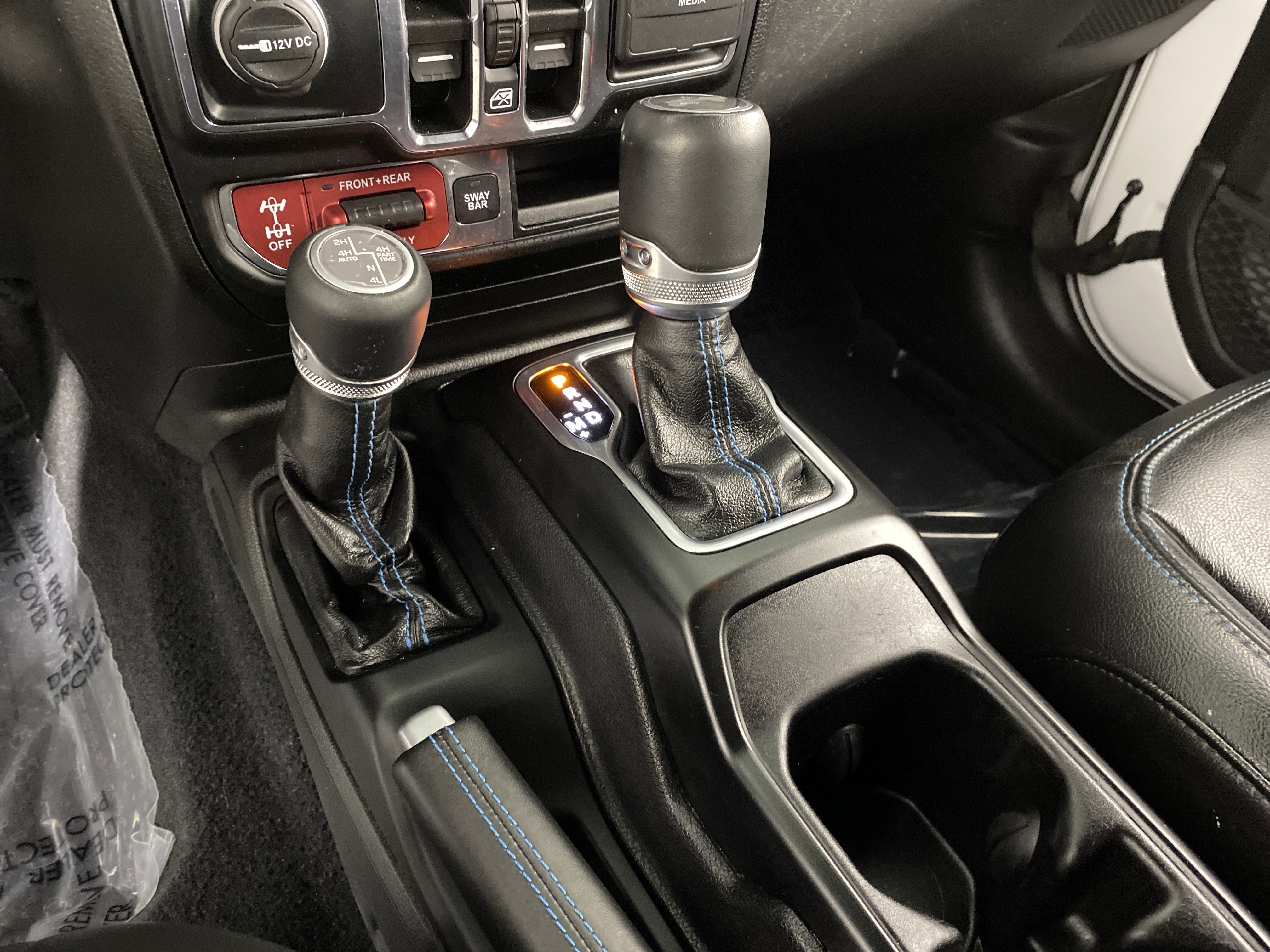 Used 2022 Jeep Wrangler Unlimited Rubicon 4xe w/ Cold Weather Group image 40