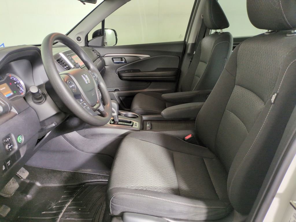 Used 2019 Honda Ridgeline Sport image 9