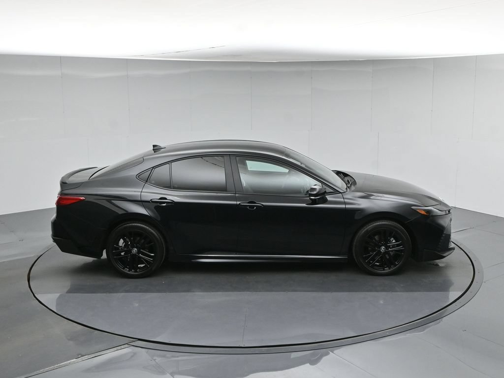 Used 2026 Toyota Camry SE FWD image 40