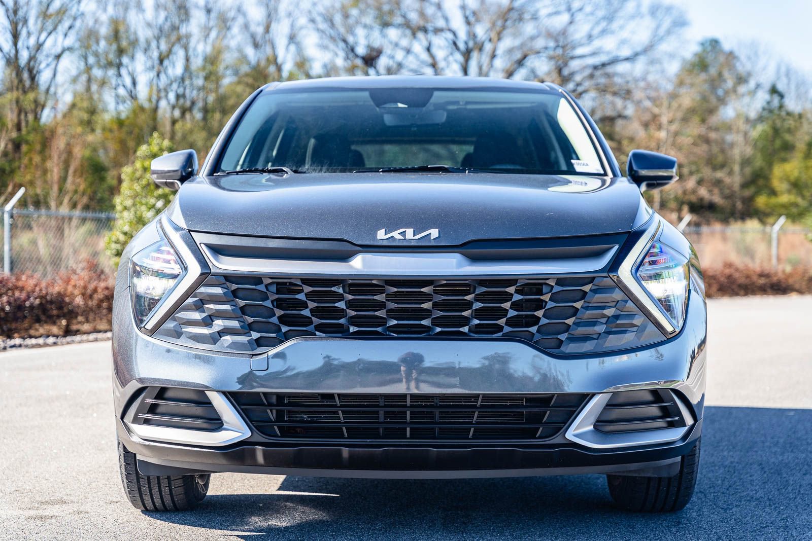 Used 2023 Kia Sportage LX image 2