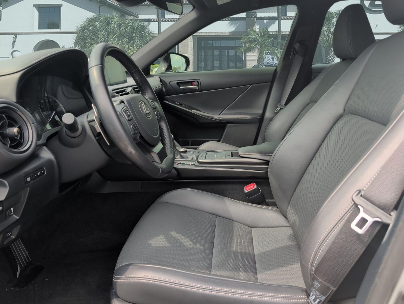 Certified 2024 Lexus IS 300 F Sport RWD image 11