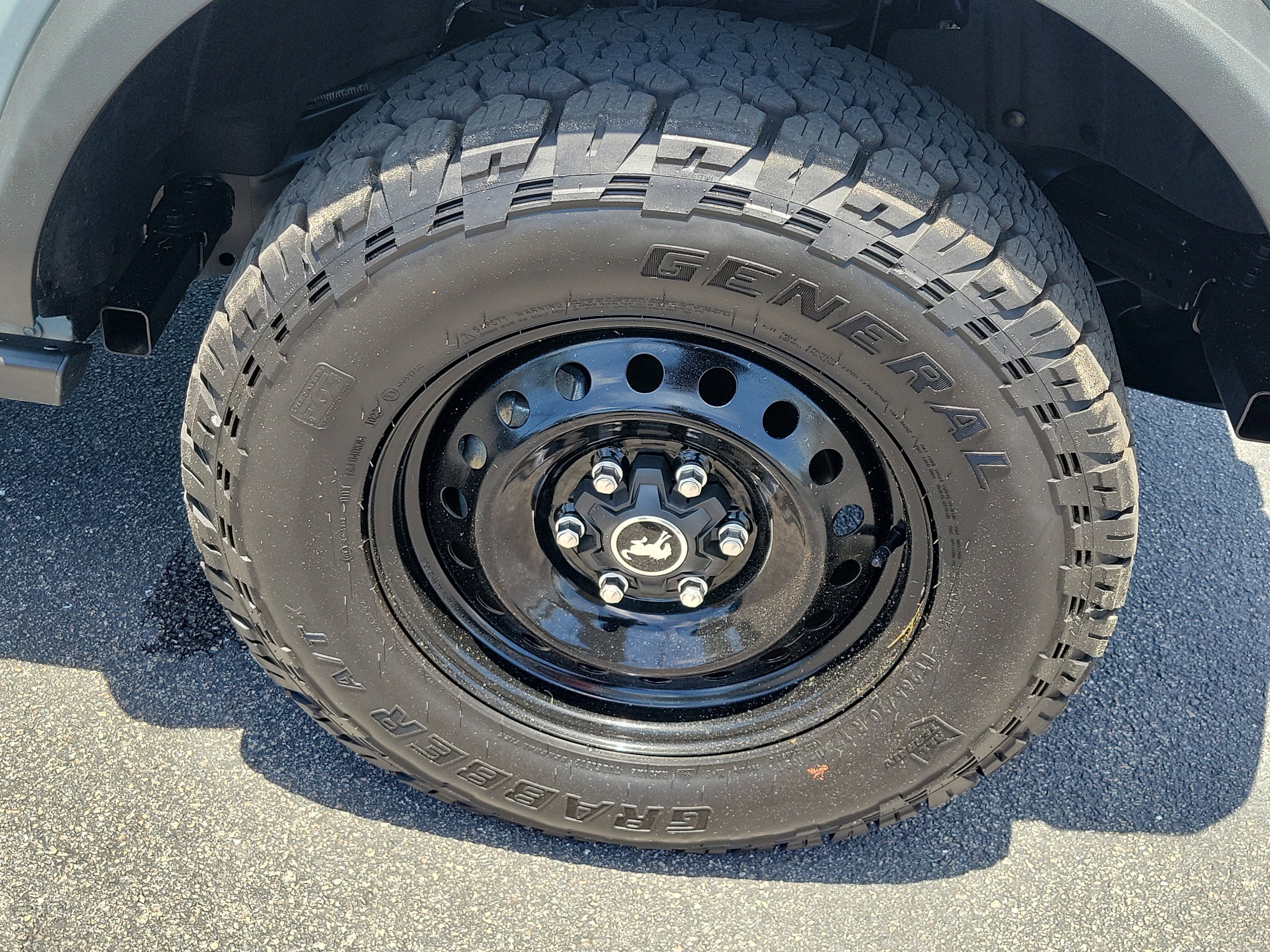 Used 2023 Ford Bronco Black Diamond AWD/4WD image 8