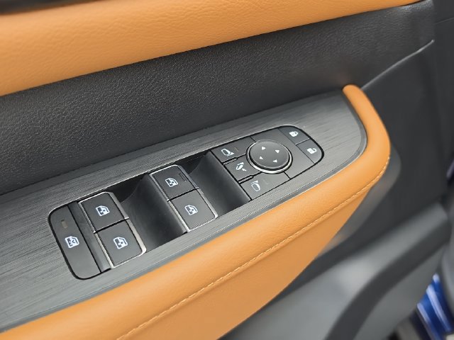 Certified 2025 Nissan Armada Platinum Reserve RWD image 21