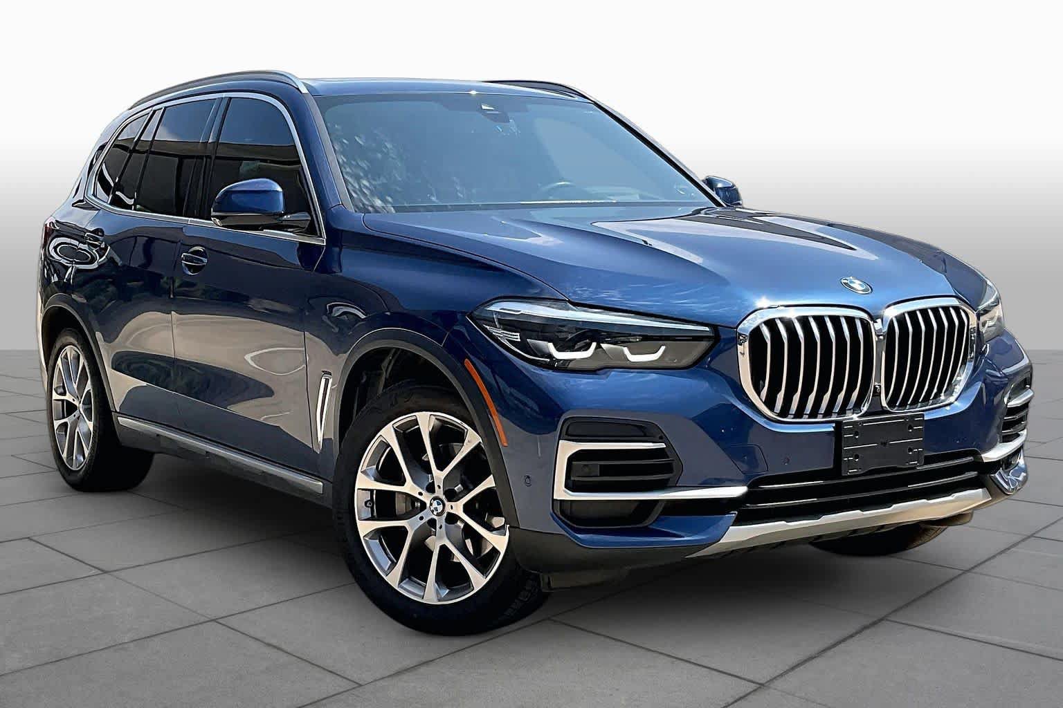 Used 2023 BMW X5 xDrive40i w/ Premium Package AWD/4WD image 3
