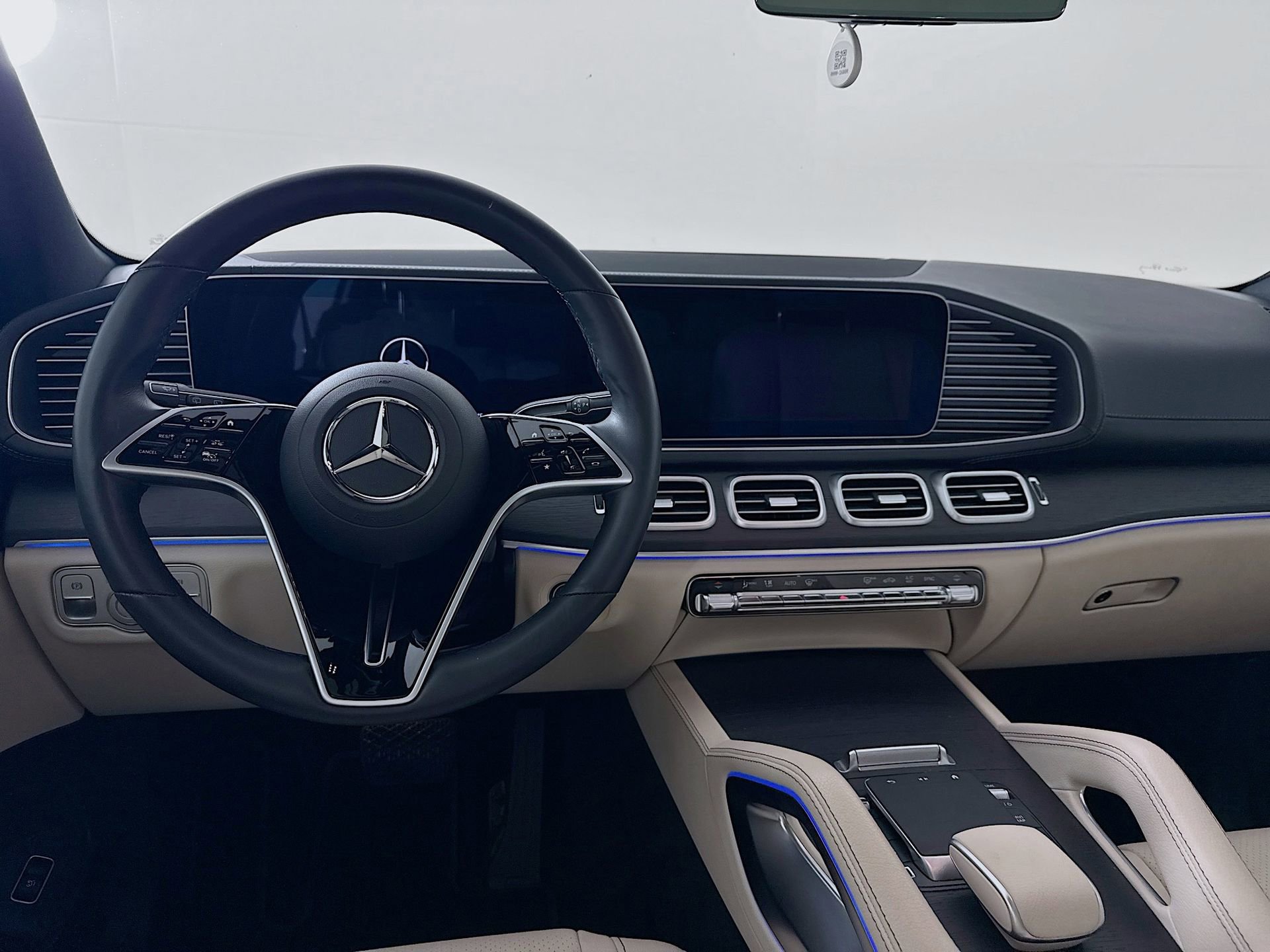 Certified 2025 Mercedes-Benz GLS 450 4MATIC image 25