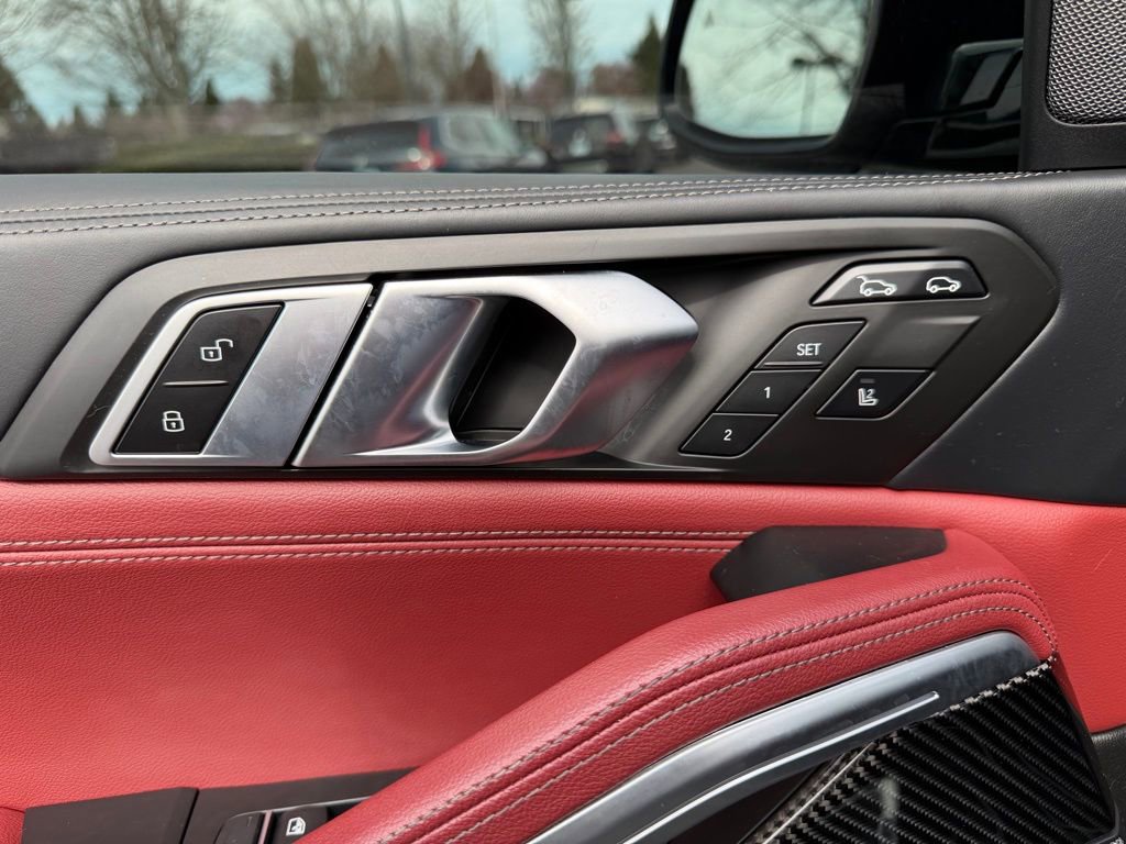 Used 2022 BMW X6 M50i w/ Executive Package image 13