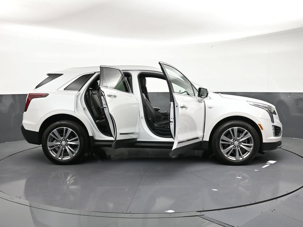 Certified 2025 Cadillac XT5 Premium Luxury AWD/4WD image 33
