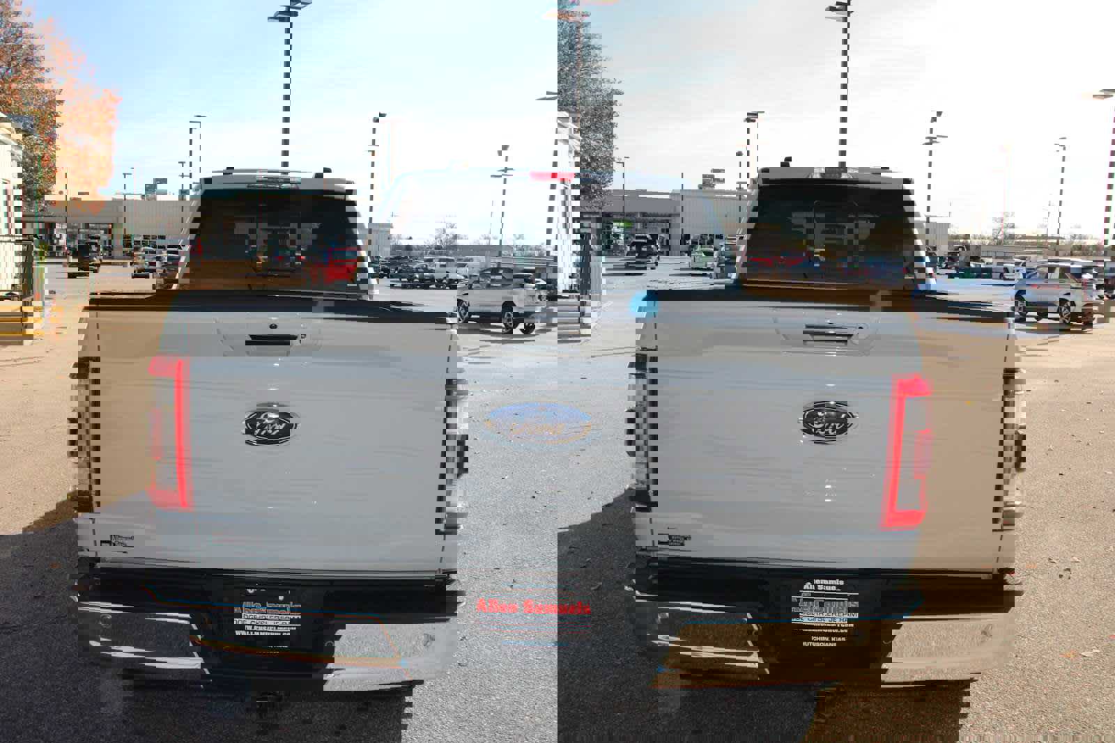 Used 2023 Ford F150 Lariat w/ Equipment Group 502A High image 10