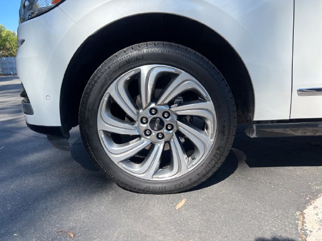 Used 2022 Lincoln Navigator L Reserve AWD/4WD image 21