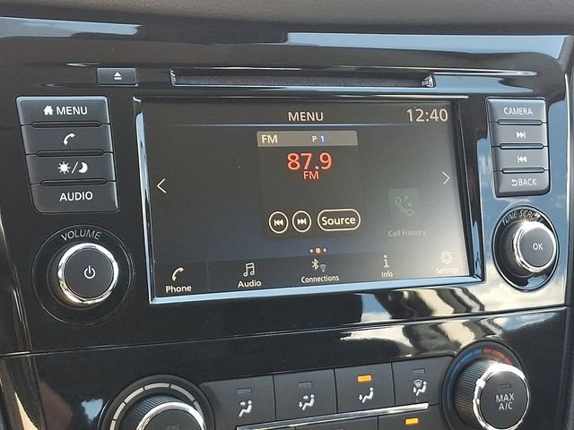 Used 2021 Nissan Rogue Sport S image 17