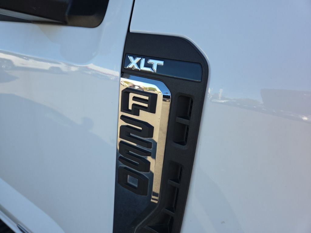 Used 2024 Ford F250 XLT image 3