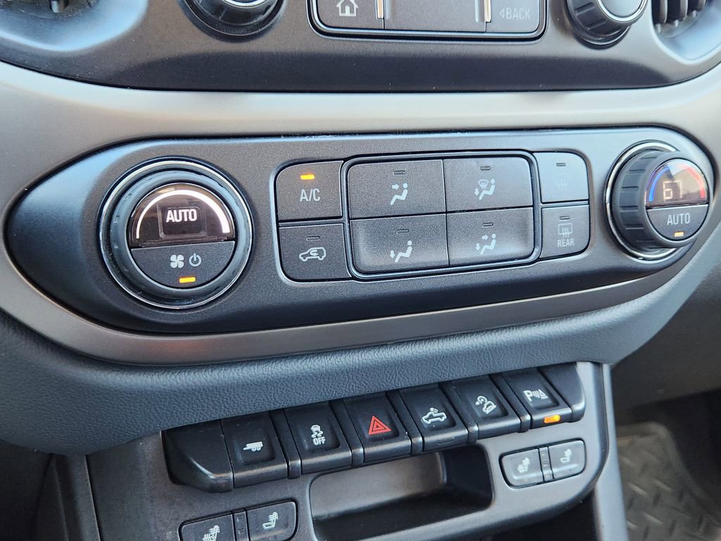 Used 2022 Chevrolet Colorado Z71 w/ Trail Boss Package image 18