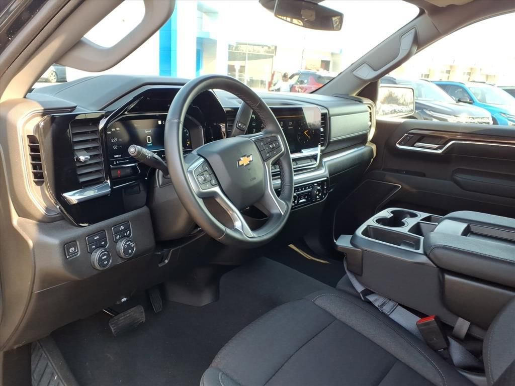 Used 2023 Chevrolet Silverado 1500 LT image 12