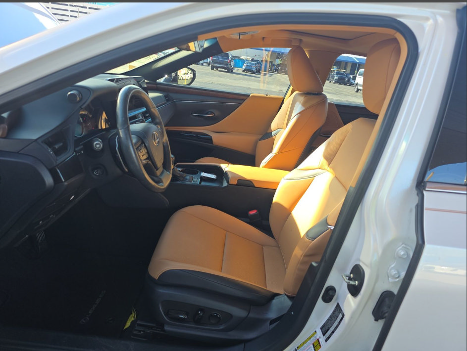 Used 2024 Lexus ES 350 w/ Premium Package FWD image 7