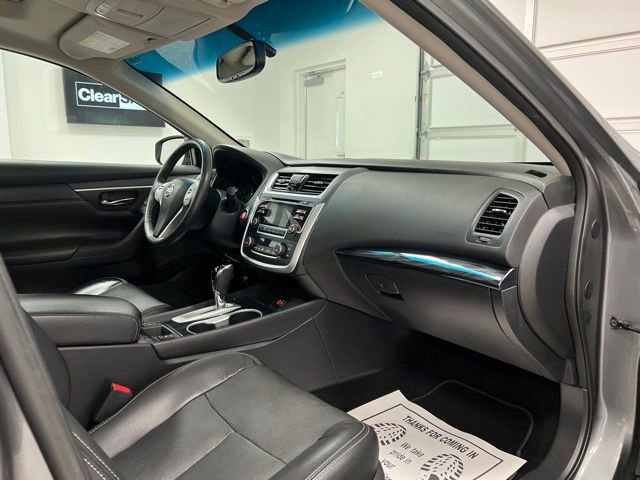 Used 2017 Nissan Altima 2.5 SL w/ Moonroof Package image 54