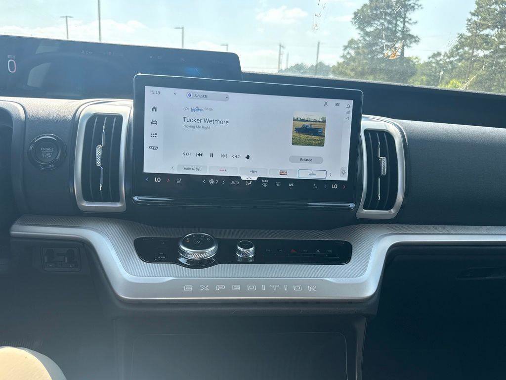 New 2026 Ford Expedition Active RWD image 27