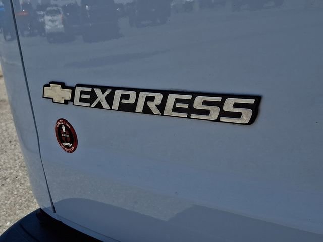Used 2019 Chevrolet Express 2500 w/ Driver Convenience Package image 29
