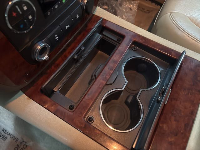 Used 2011 Chevrolet Suburban LTZ image 15