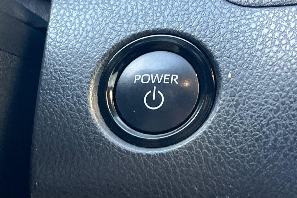 Used 2025 Toyota Camry SE FWD image 21