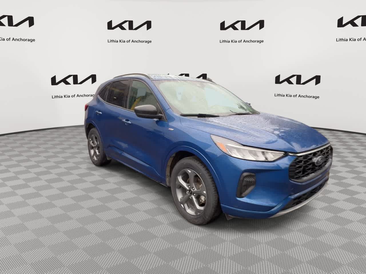 Used 2023 Ford Escape ST-Line AWD/4WD image 2