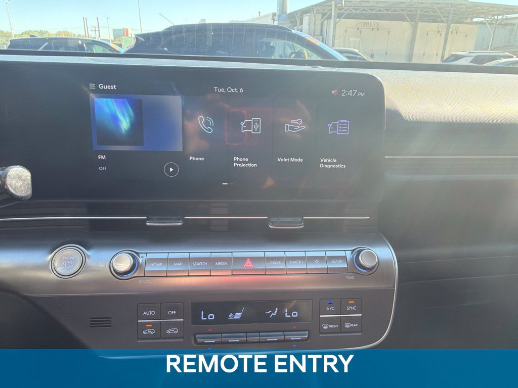 Used 2025 Hyundai Kona SEL AWD/4WD image 4