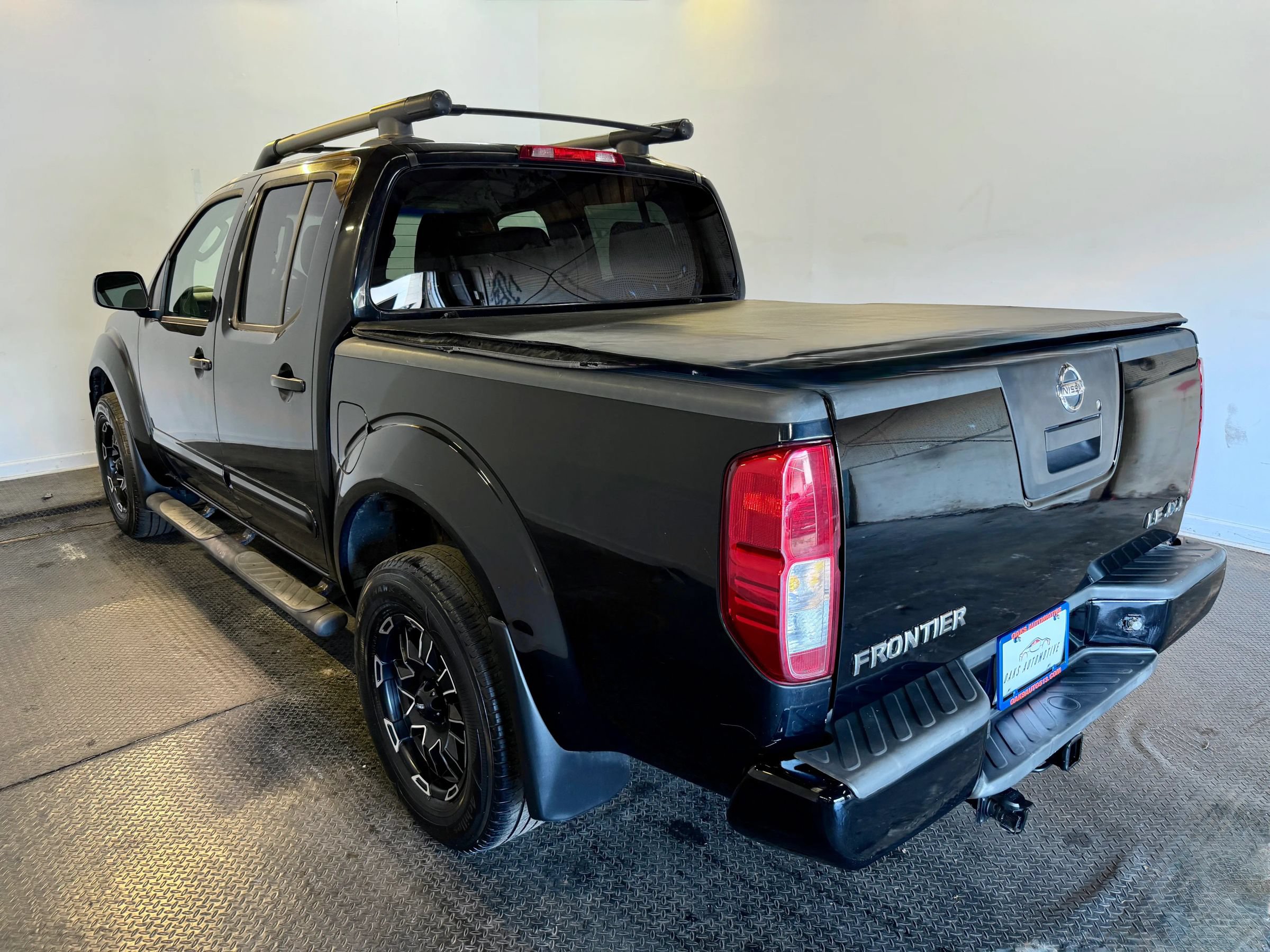 Used 2008 Nissan Frontier LE AWD/4WD image 5