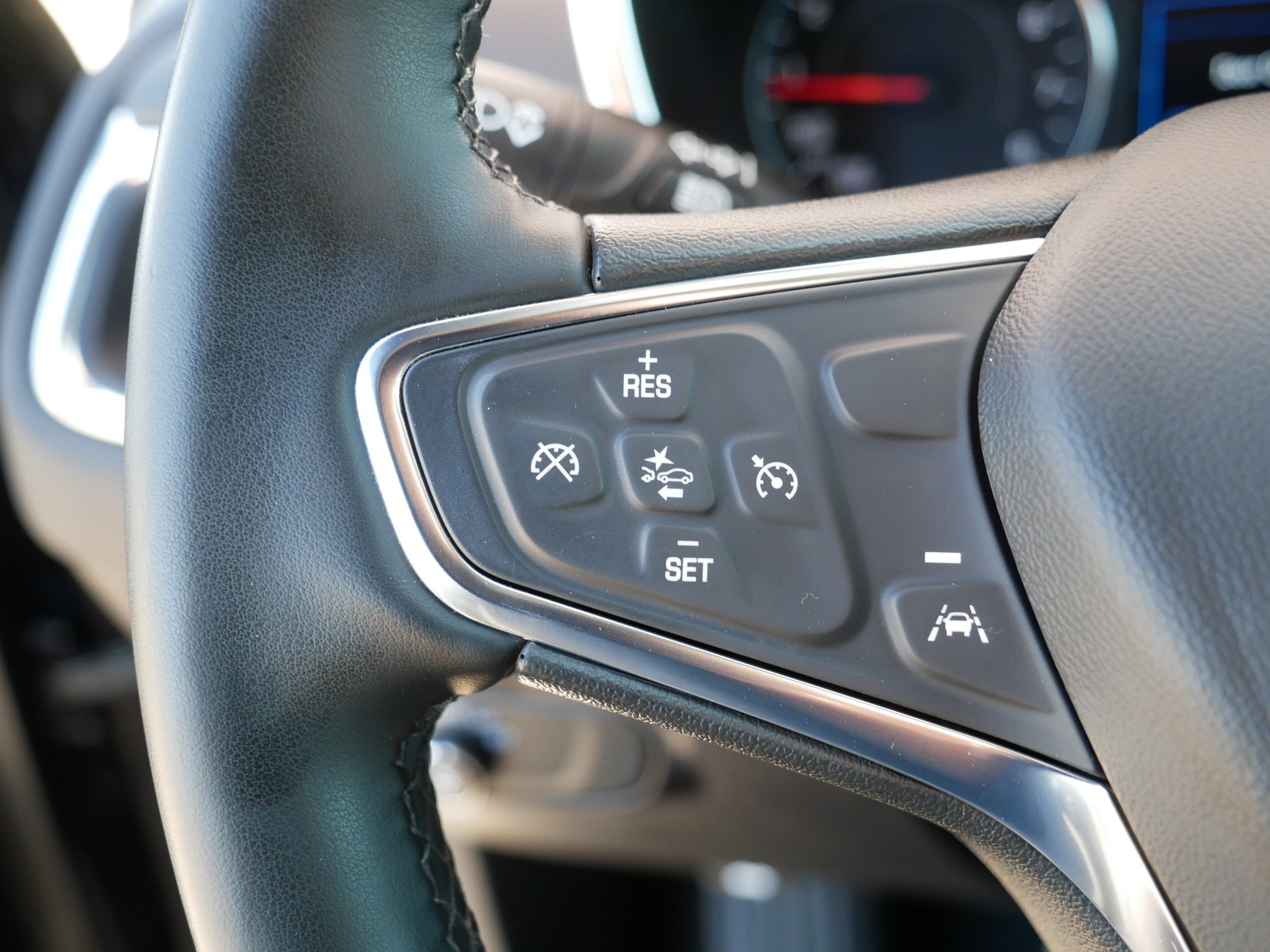 Used 2024 Chevrolet Equinox LT w/ LPO, Floor Liner Package AWD/4WD image 28