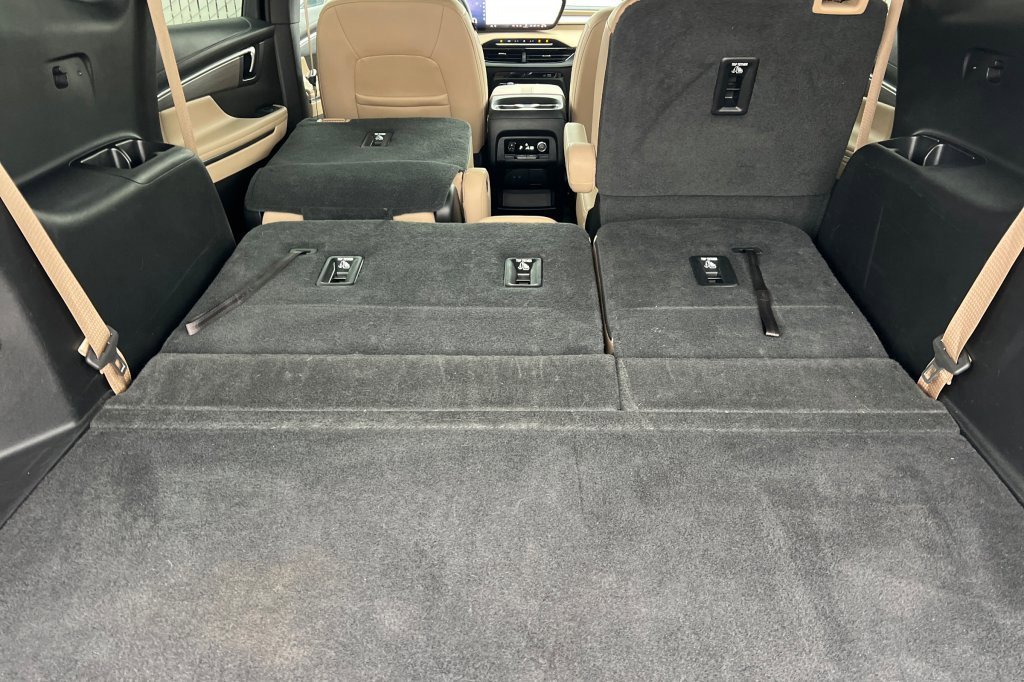 Used 2025 Buick Enclave Preferred image 13