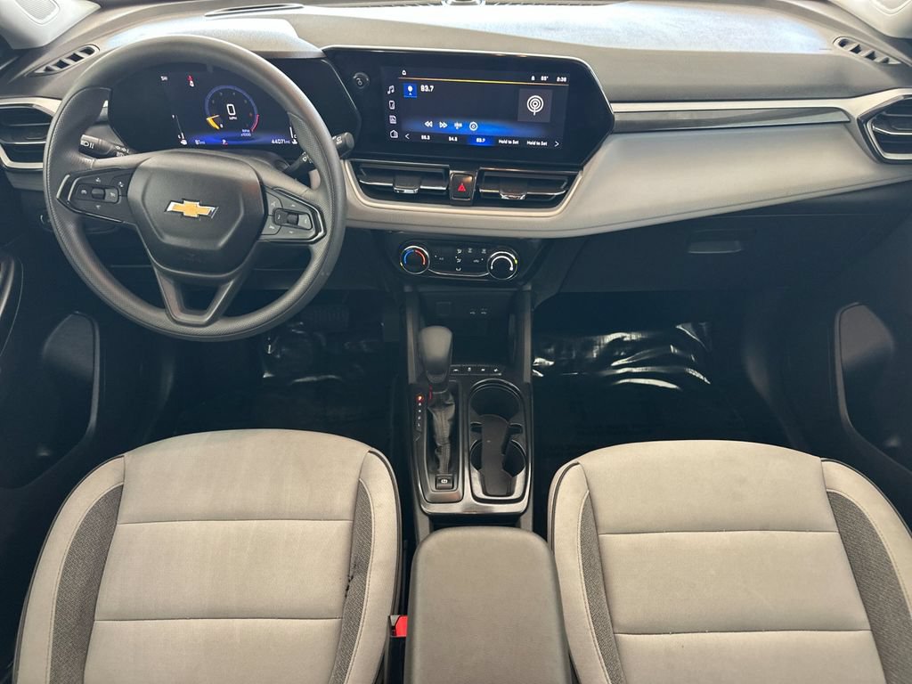Used 2025 Chevrolet TrailBlazer LT FWD image 12