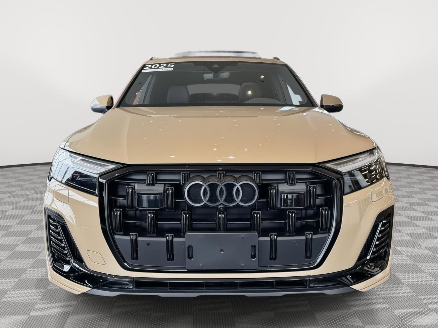 Certified 2025 Audi Q7 3.0T Premium Plus AWD/4WD image 2