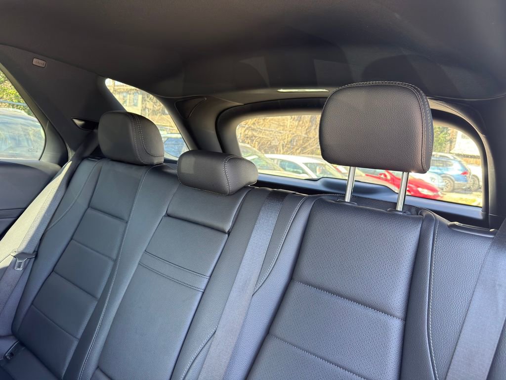 Used 2022 Mercedes-Benz GLE 350 4MATIC w/ Premium Package image 30