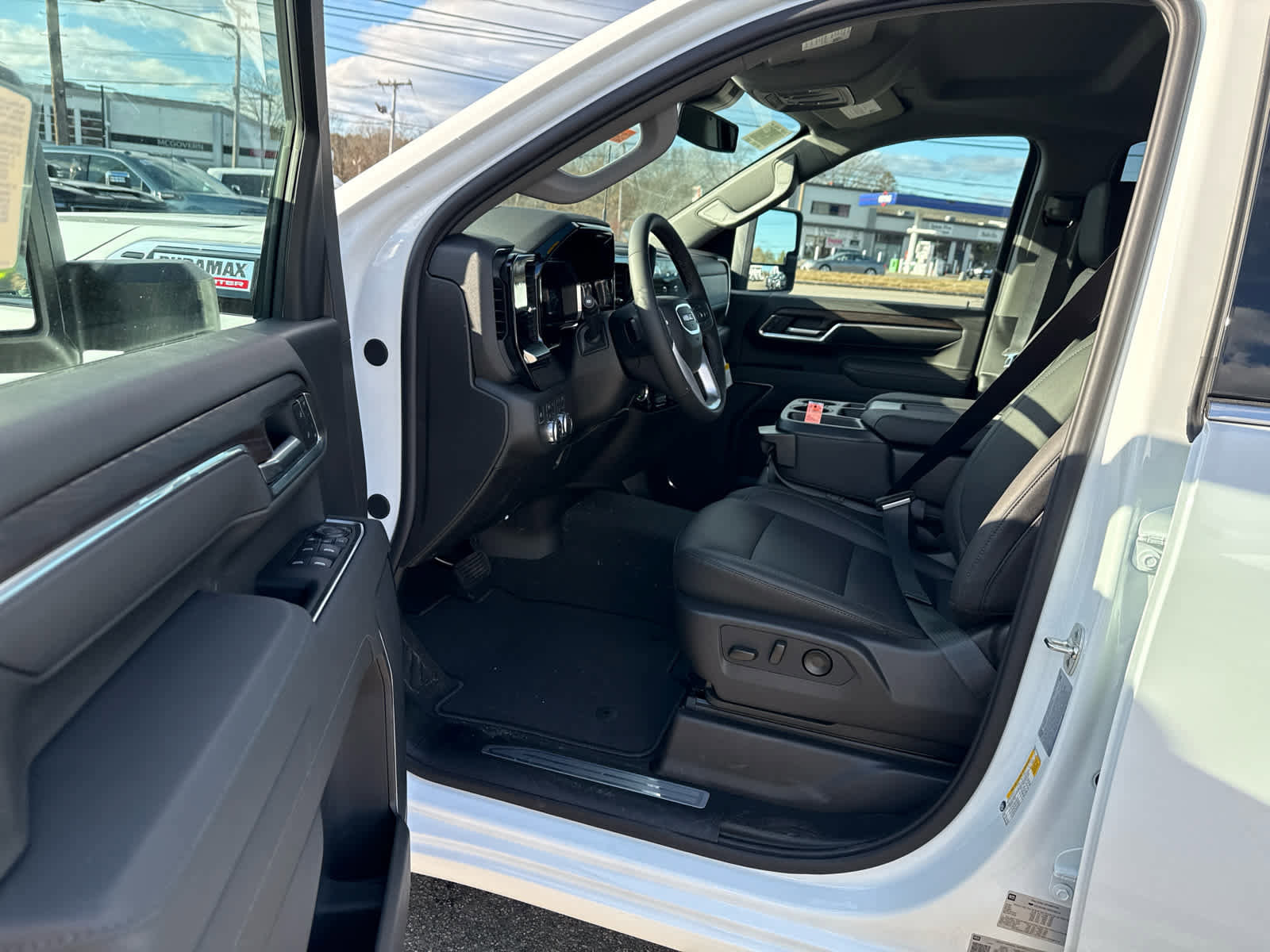 New 2026 GMC Sierra 2500 SLT image 16