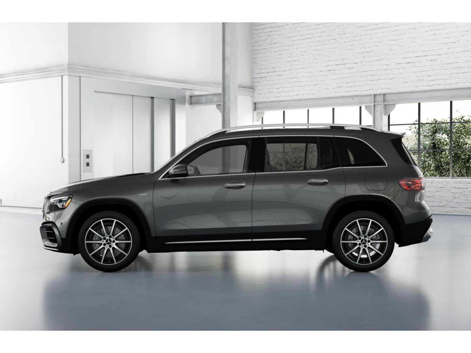 Used 2025 Mercedes-Benz GLB 35 AMG 4MATIC image 33