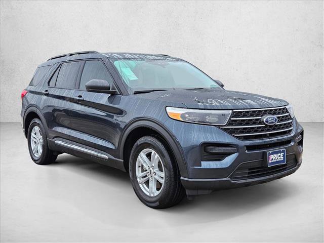 Used 2024 Ford Explorer XLT RWD image 3