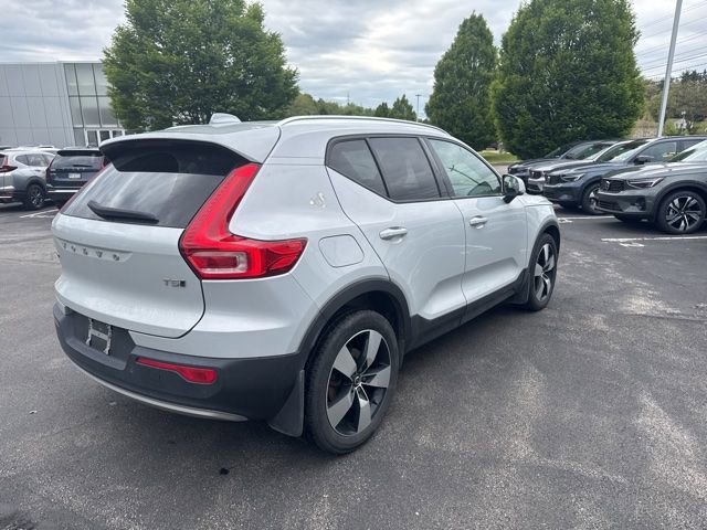 Used 2020 Volvo XC40 T5 Momentum w/ Protection Package AWD/4WD image 5