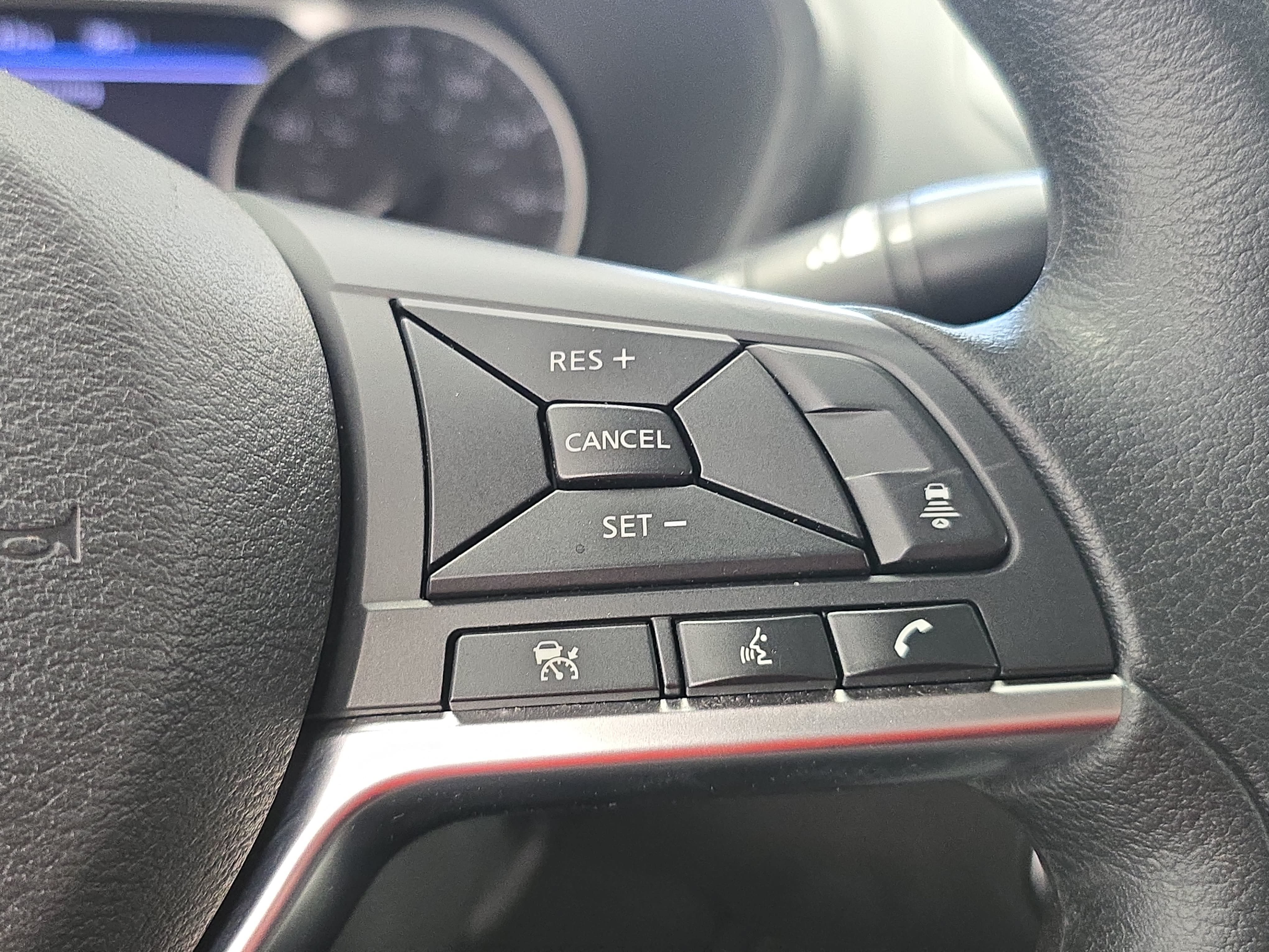 Used 2025 Nissan Sentra SV FWD image 17