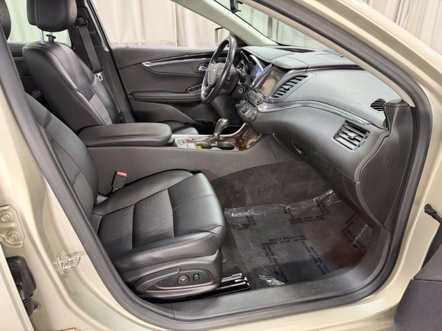 Used 2014 Chevrolet Impala LT FWD image 11