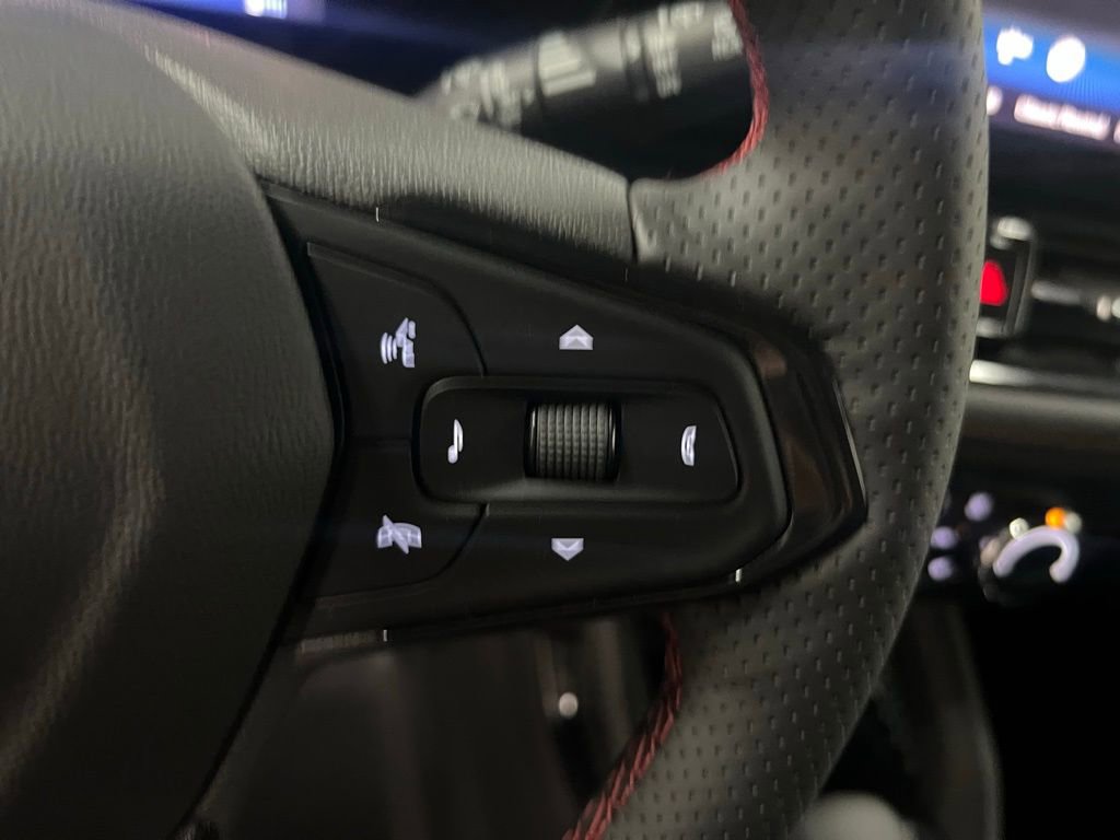 New 2026 Chevrolet TrailBlazer RS w/ Driver Confidence Package image 38