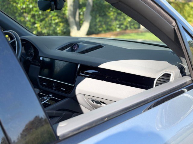 Used 2019 Porsche Cayenne AWD/4WD image 28