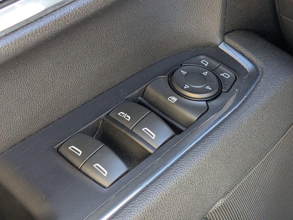 Used 2025 Chevrolet Silverado 1500 LT image 25
