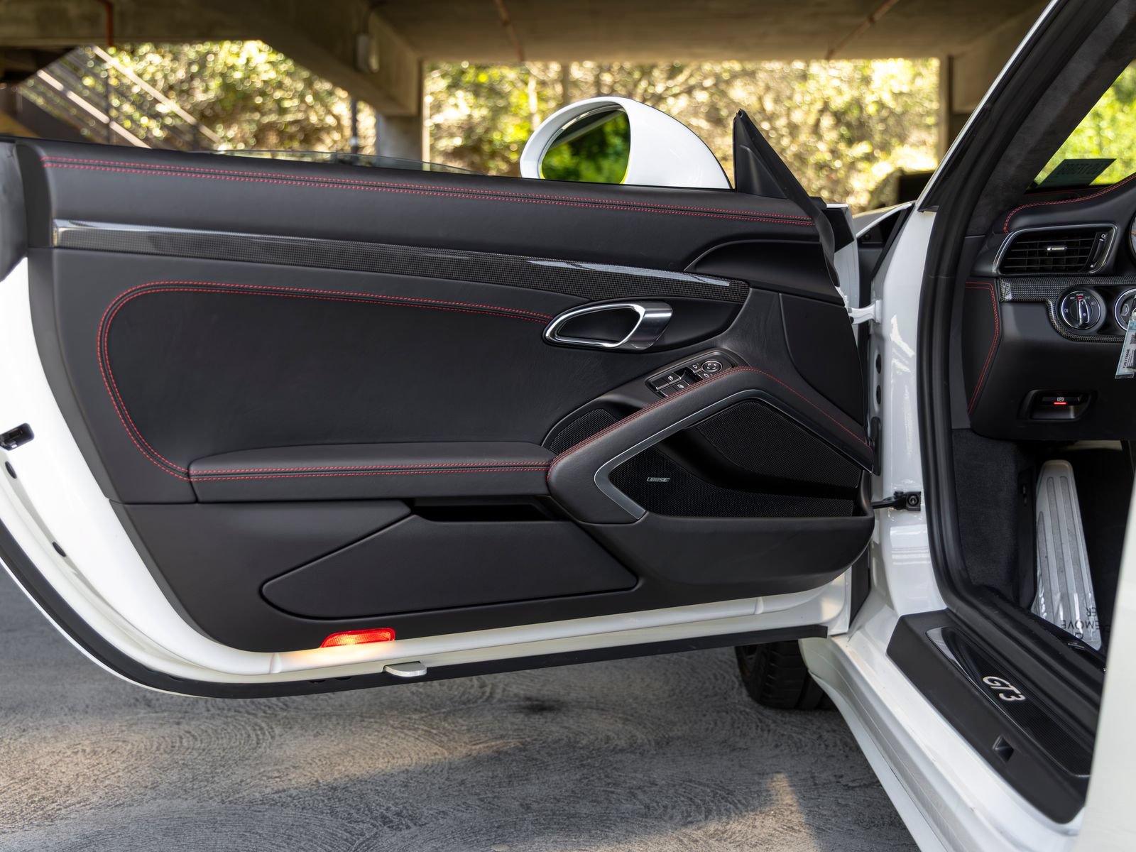 Certified 2018 Porsche 911 GT3 RWD image 23