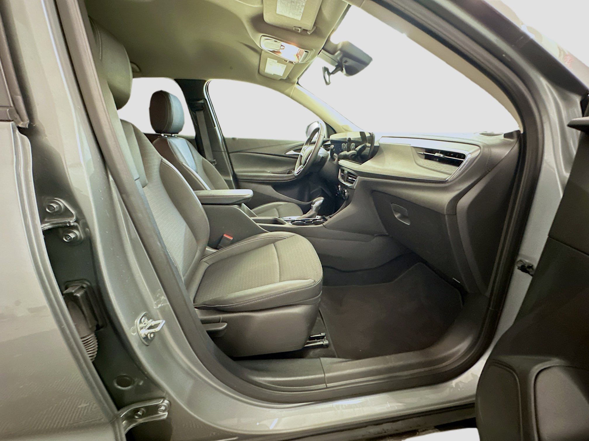 Used 2025 Buick Encore GX Preferred image 31