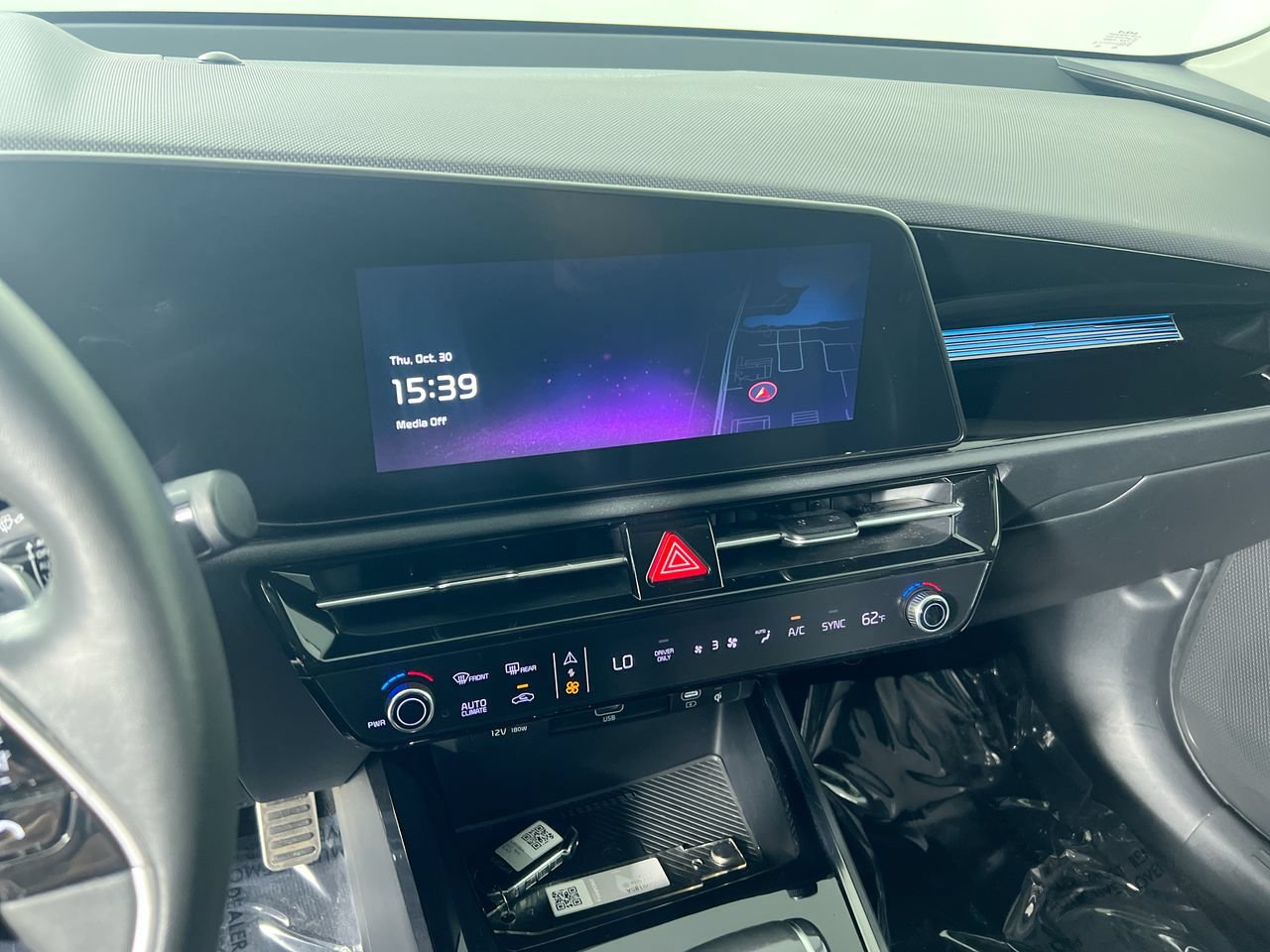 Certified 2025 Kia Niro EX Touring FWD image 27