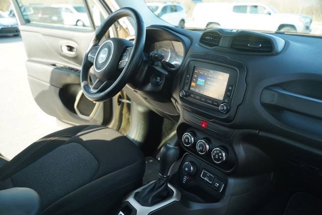 Used 2016 Jeep Renegade 75th Anniversary image 32