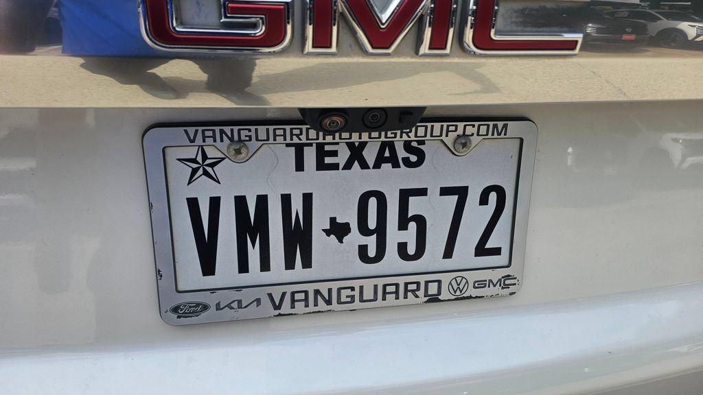 Used 2024 GMC Yukon XL Denali w/ Advanced Technology Package AWD/4WD image 8