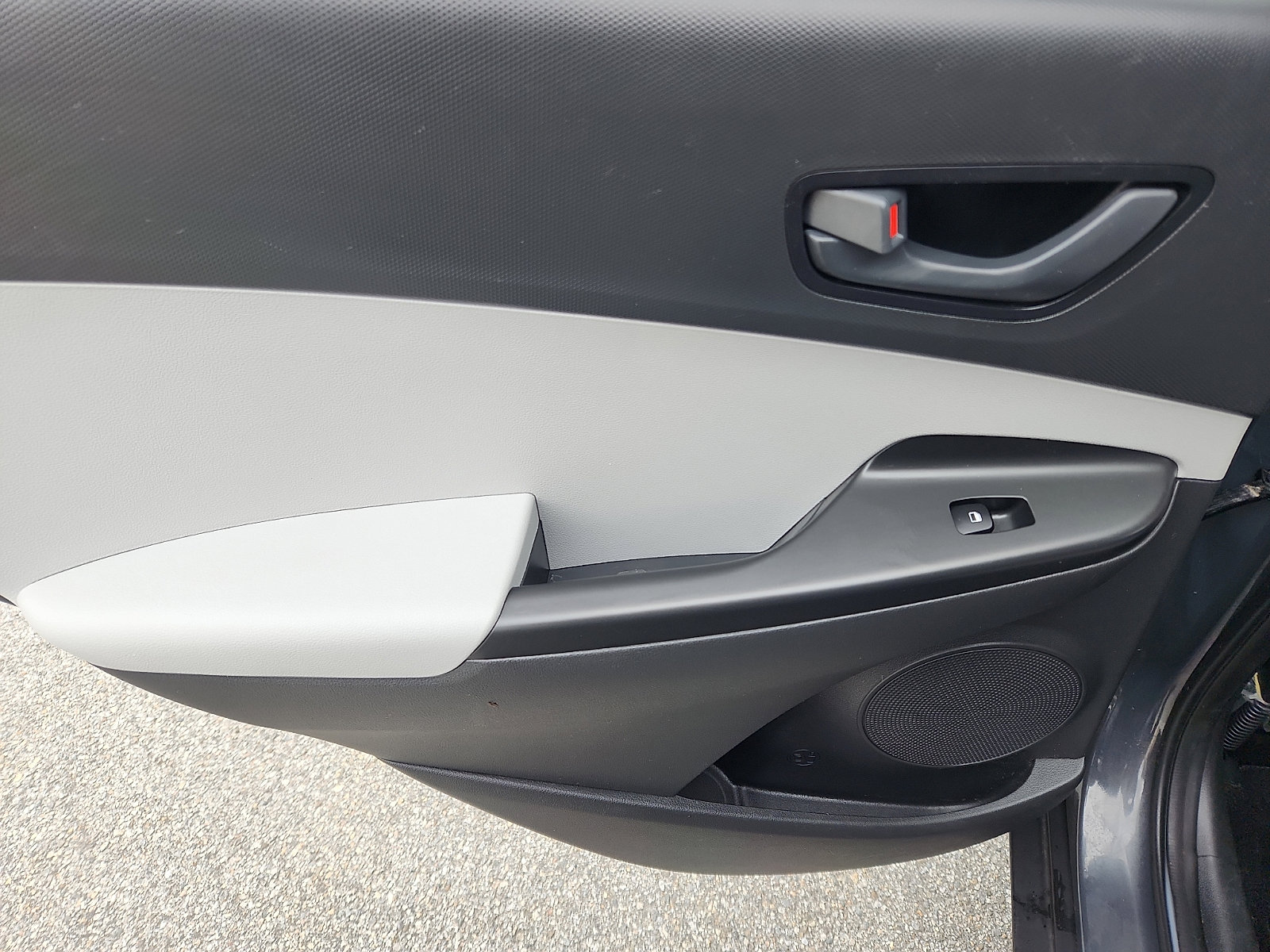 Certified 2023 Hyundai Kona SEL AWD/4WD image 27