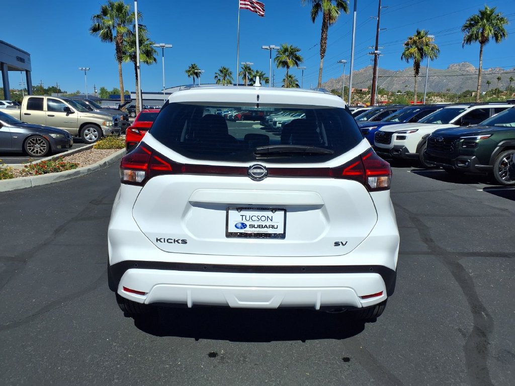 Used 2024 Nissan Kicks SV FWD image 11