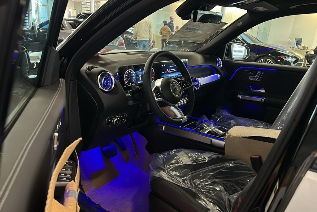 New 2026 Mercedes-Benz GLB 250 4MATIC image 2