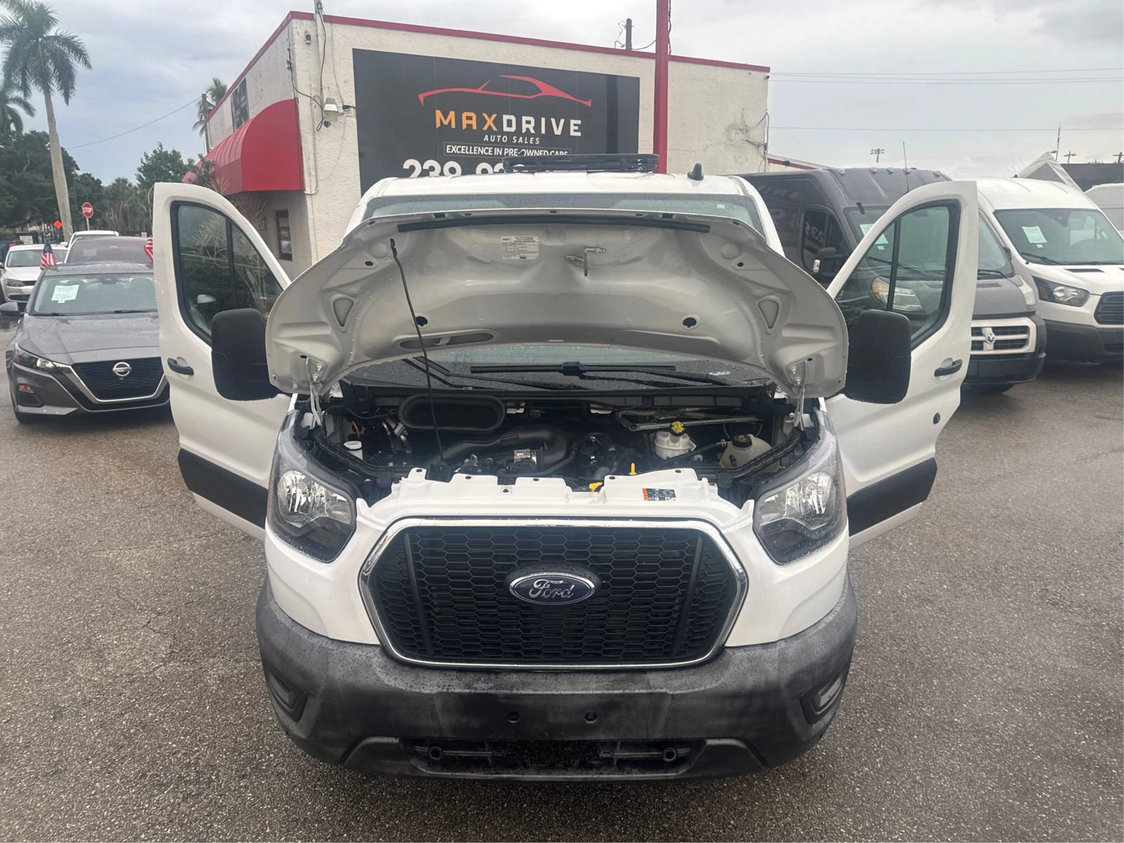 Used 2023 Ford Transit 250 Low Roof w/ Exterior Upgrade Package RWD image 11