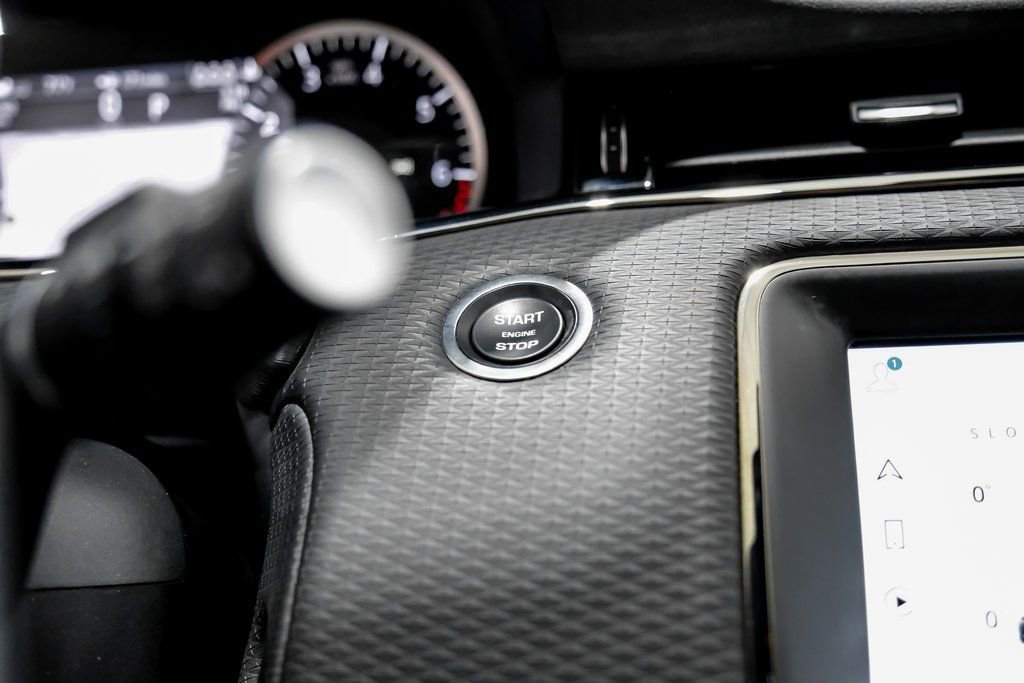 Used 2023 Land Rover Range Rover Evoque R-Dynamic S image 18